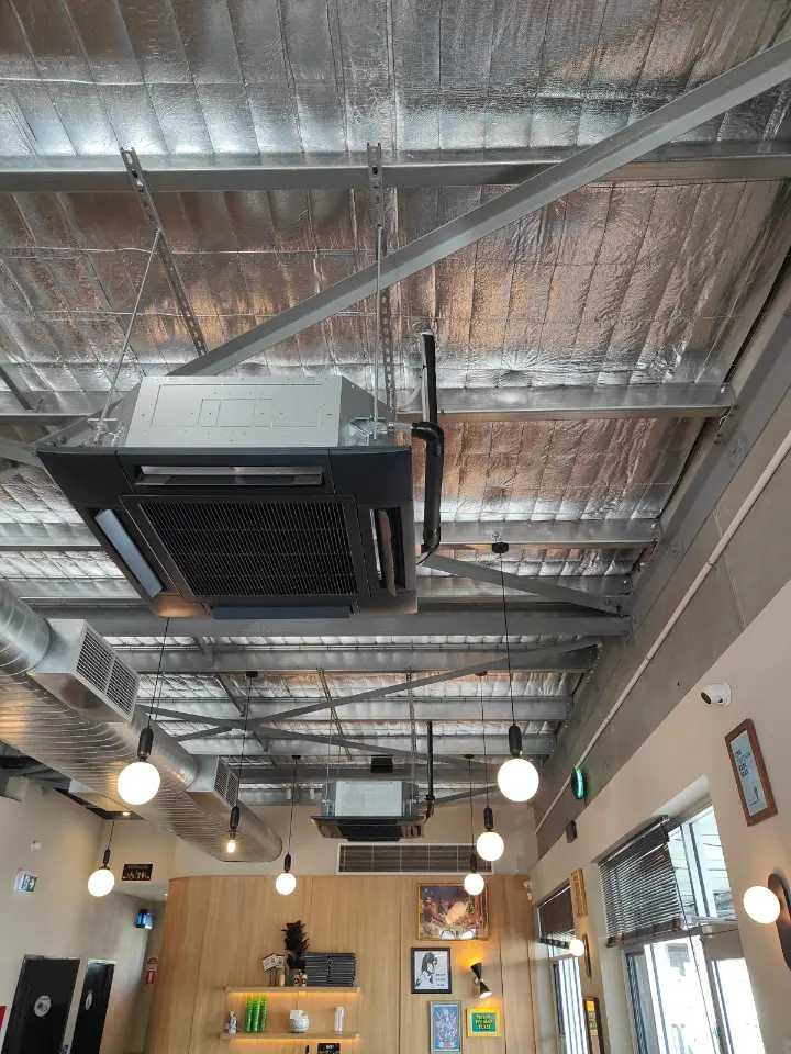 Ceiling cassette installation