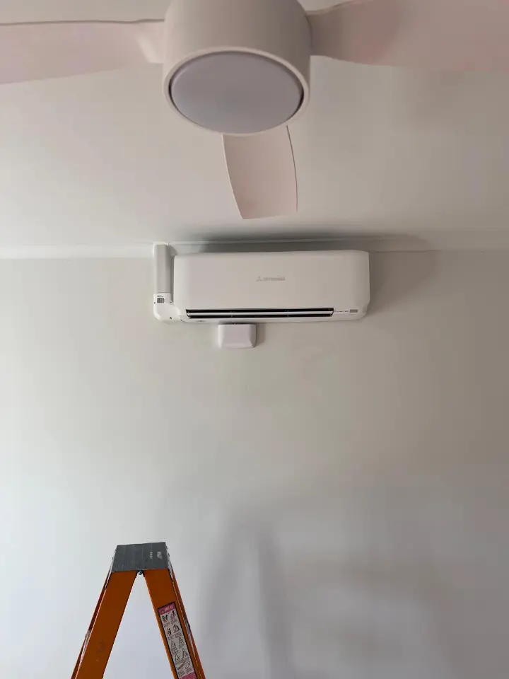 Wall split installation with condensation pump